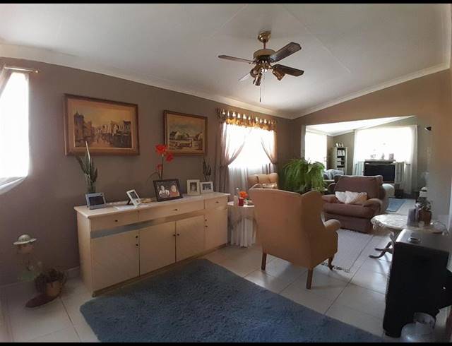 4 BEDROOM HOUSE FOR SALE IN VALHALLA